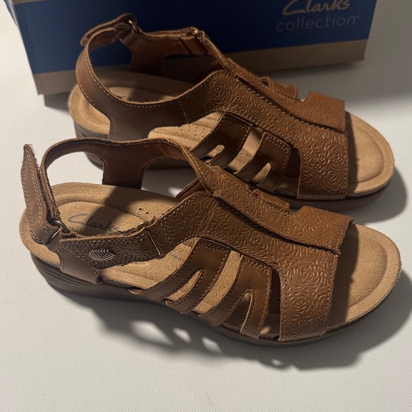 Clarks Shoes - Clarks Sandals Womens 6 Brown Leather April Belle